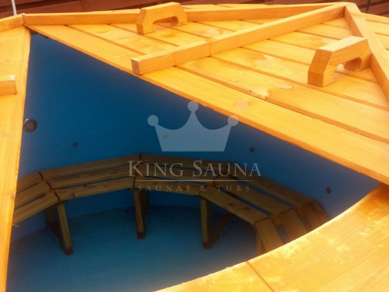 "Plastique" bain nordique 2,0 m avec décoration en bois de sapin "Plastique" bain nordique 2,0 m avec décoration en bois de sapin